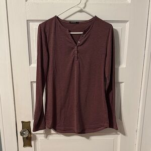 Ouges Long-Sleeve Henley Tee in Deep Plum